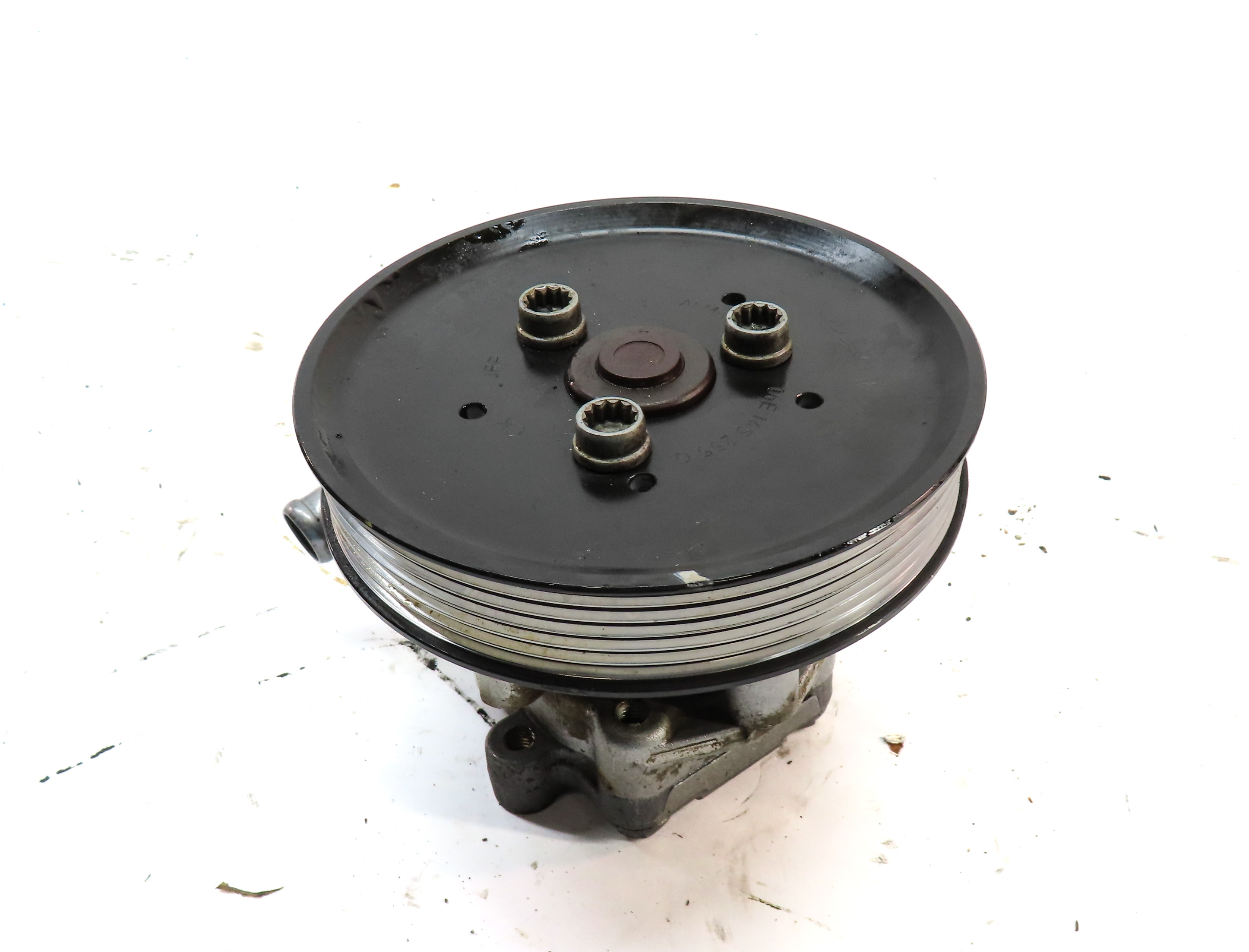 2007-2015 AUDI Q7 (4L) TOUAREG 3.0L / 3.6L ENGINE POWER STEERING PUMP w/ PULLEY — exact item pictured
